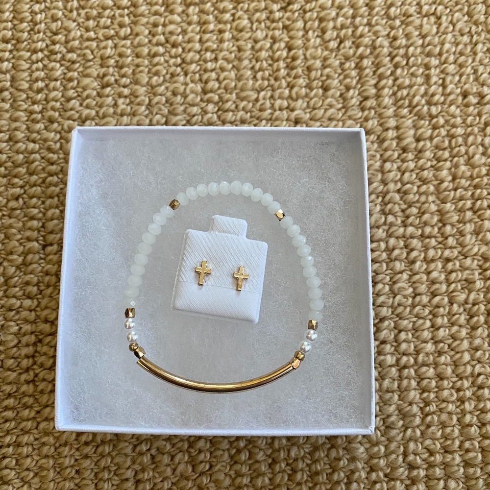 Park Lane Bracelet and Cross Sign Stud Earring Set